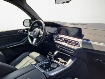 X5 xDrive45e