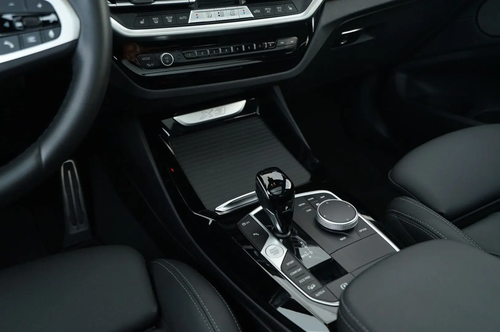 X3 xDrive 30i (M-Sport Navi LED AHK Pano H/K)