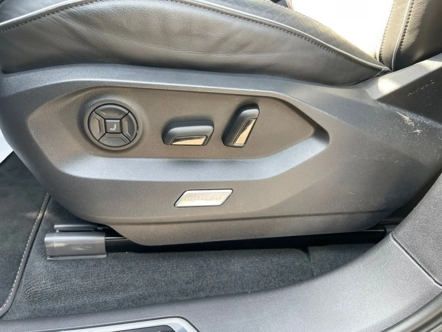 Touareg R-Line HUD*PANO*LEDER*AHK*MATRIX*STANDHE