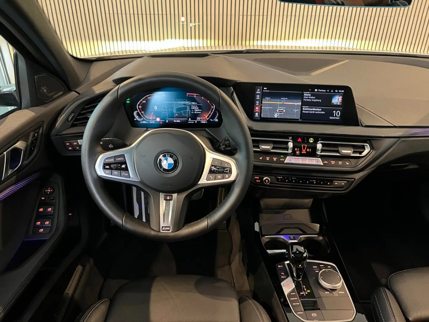 118i Edition Colorvision *M-SPORT/HUD/ACC/PANO*