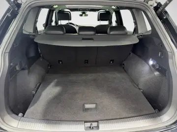 Tiguan Allspace 2.0 TSI 4M R LINE PANO AHK MATRI