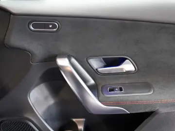 A 180 d AMG Line Panorama CarPlay Rückfahrkamera