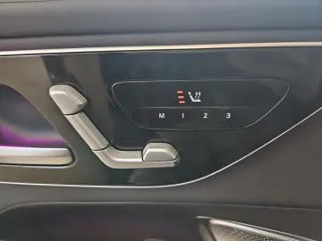 GLC 300 4M AMG AHK ACC Pano Memo HUD LED Burm.