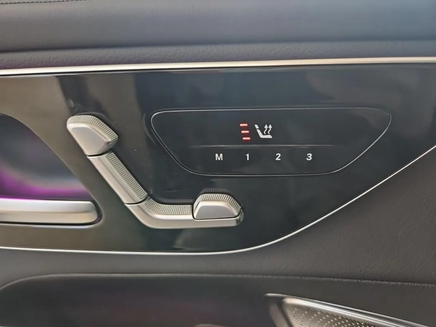GLC 300 4M AMG AHK ACC Pano Memo HUD LED Burm.