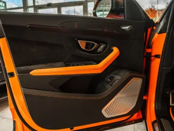 PearlCapsule*NOVITEC*CARBON*AKRAPOVIC*FULL OPT!!