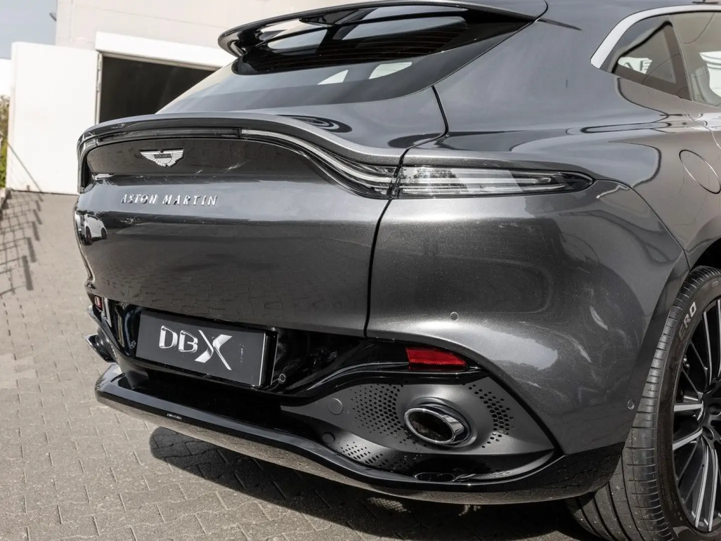 DBX Magnetic Silver