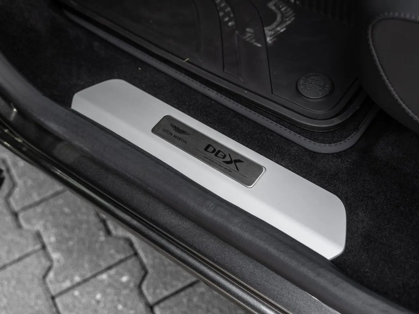 DBX Magnetic Silver