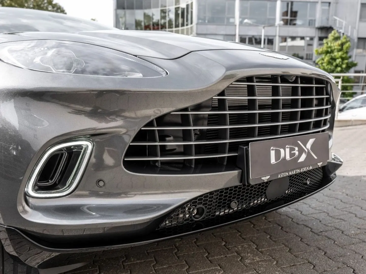 DBX Magnetic Silver
