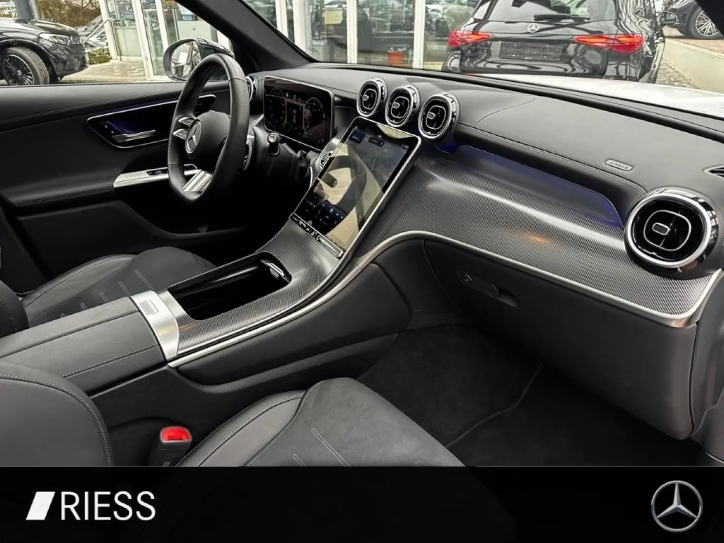 GLC 220 d 4M AMG Sport Night Distr Pano AHK 360