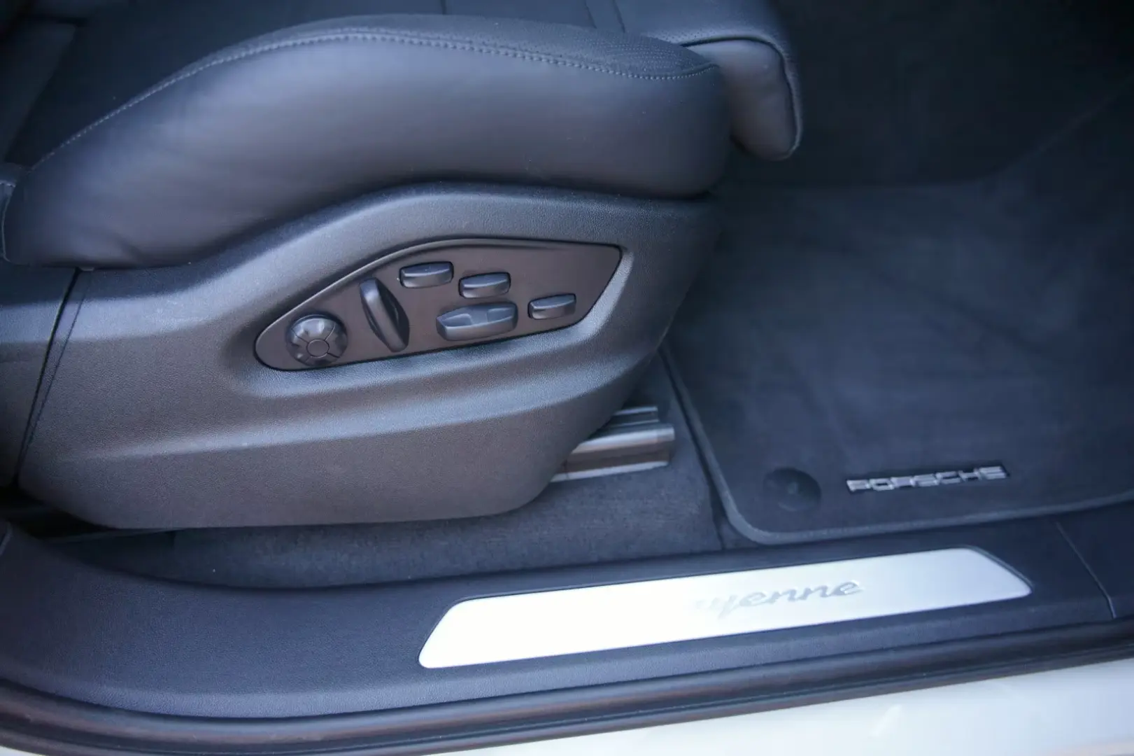 Porsche Cayenne Potrivire SportDesign *MEGA-