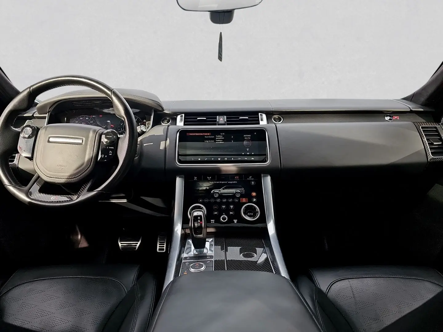 Range Rover Sport P575 SVR