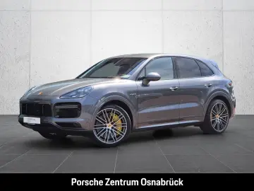 Cayenne Turbo S E-Hybrid Sport Chrono Hinterachs
