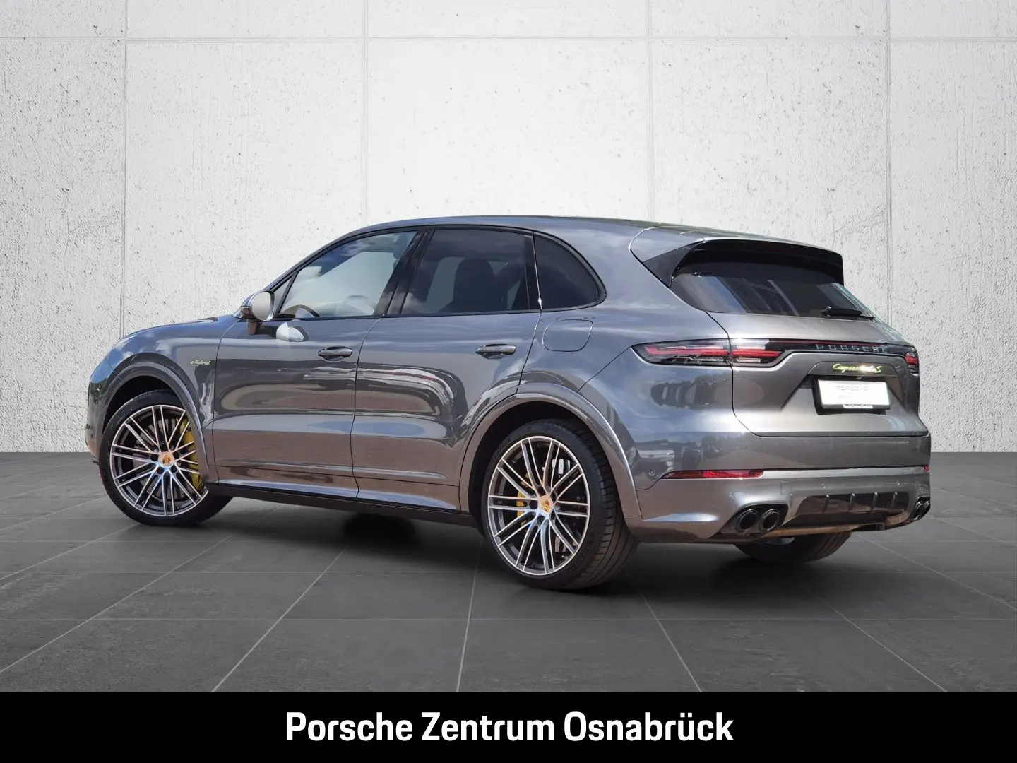 Cayenne Turbo S E-Hybrid Sport Chrono Hinterachs