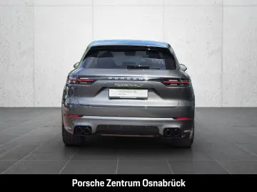 Cayenne Turbo S E-Hybrid Sport Chrono Hinterachs