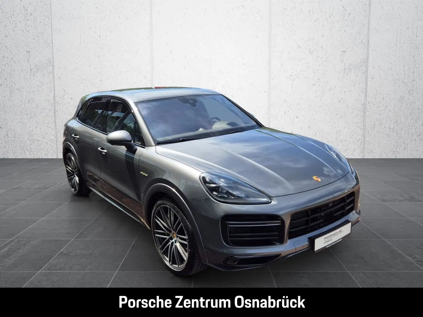 Cayenne Turbo S E-Hybrid Sport Chrono Hinterachs