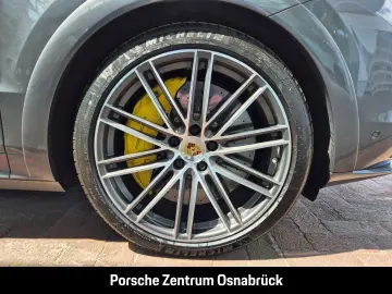 Cayenne Turbo S E-Hybrid Sport Chrono Hinterachs