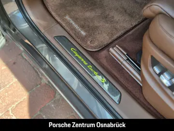 Cayenne Turbo S E-Hybrid Sport Chrono Hinterachs