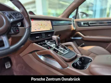 Cayenne Turbo S E-Hybrid Sport Chrono Hinterachs