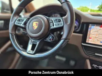 Cayenne Turbo S E-Hybrid Sport Chrono Hinterachs