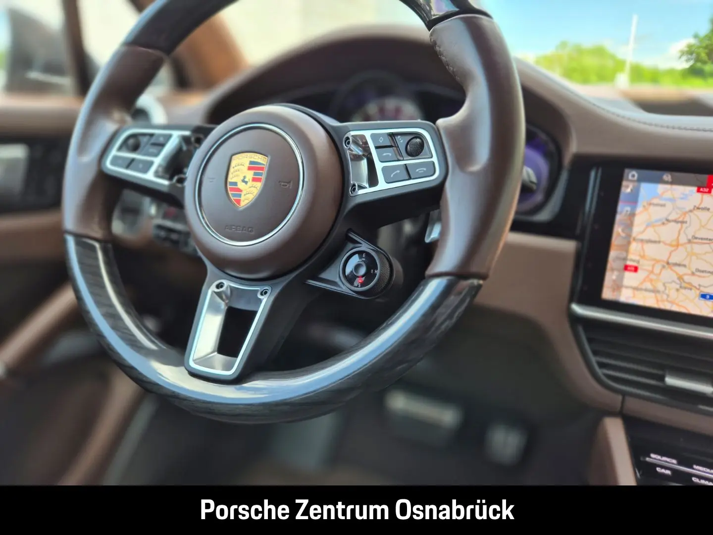 Cayenne Turbo S E-Hybrid Sport Chrono Hinterachs