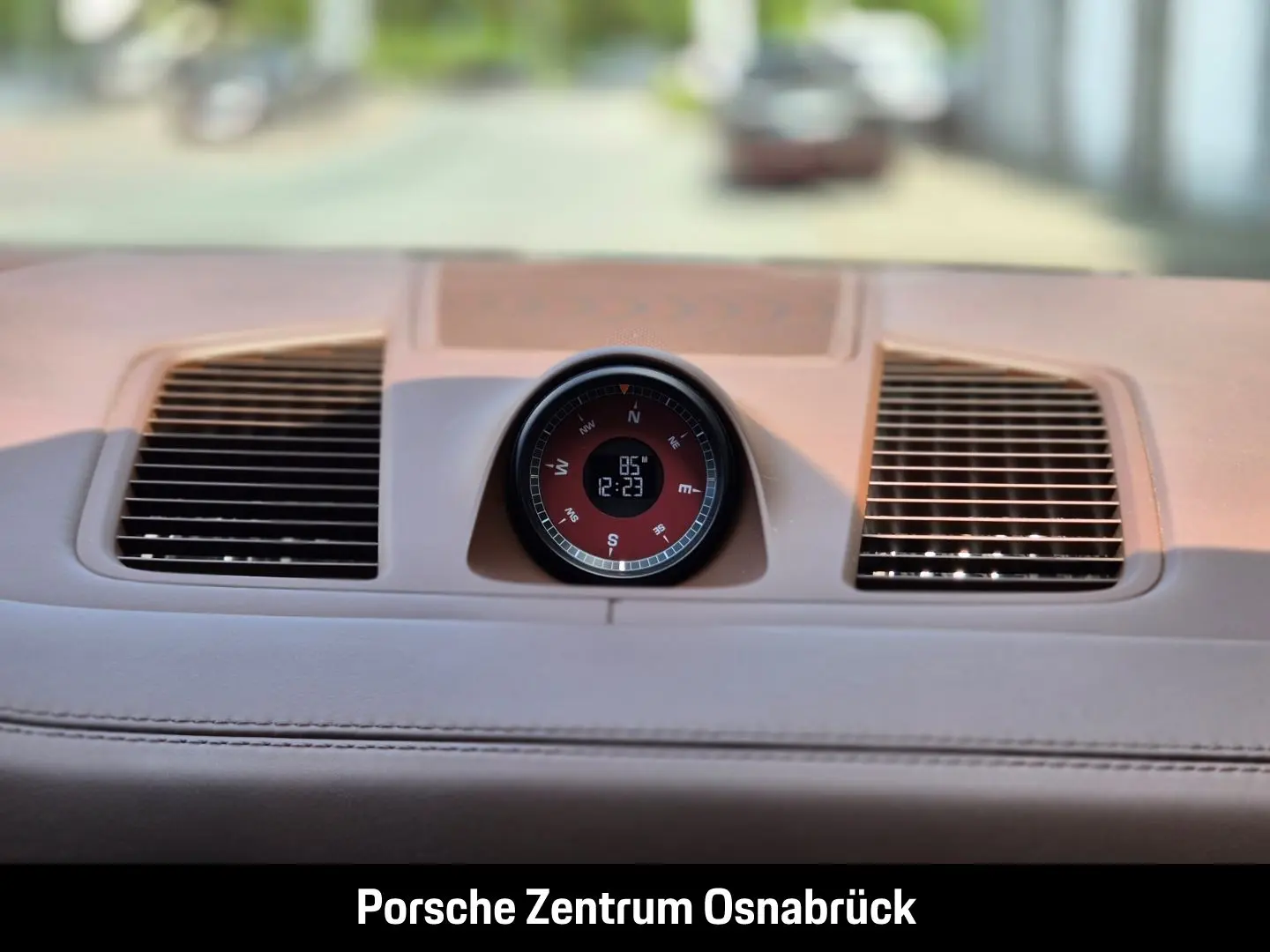 Cayenne Turbo S E-Hybrid Sport Chrono Hinterachs