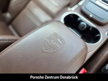 Cayenne Turbo S E-Hybrid Sport Chrono Hinterachs