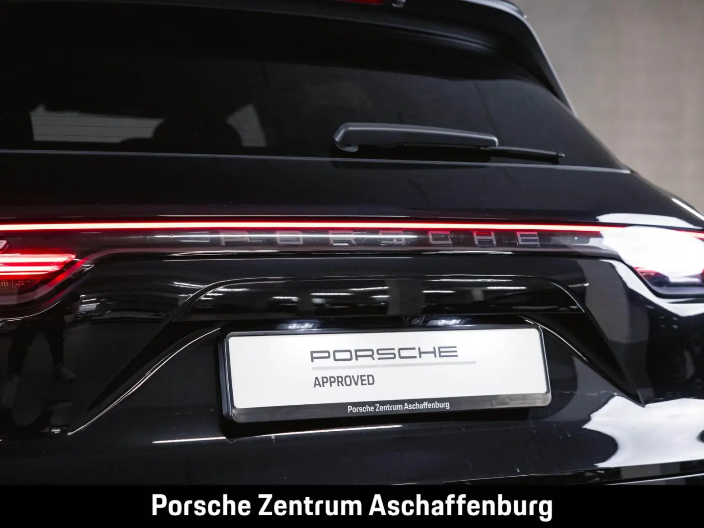 Cayenne E-Hybrid Panoramadach Luftfederung