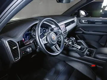 Cayenne E-Hybrid Panoramadach Luftfederung