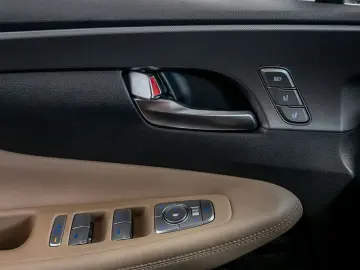 Santa Fe 1.6 Signature Plug-In Hybrid 4WD Pano