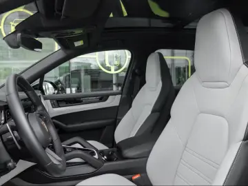 Porsche Cayenne S E-Hybrid BOSE