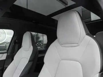 Porsche Cayenne S E-Hybrid BOSE