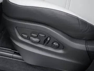 Porsche Cayenne S E-Hybrid BOSE
