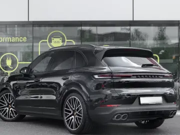 Porsche Cayenne S E-Hybrid BOSE