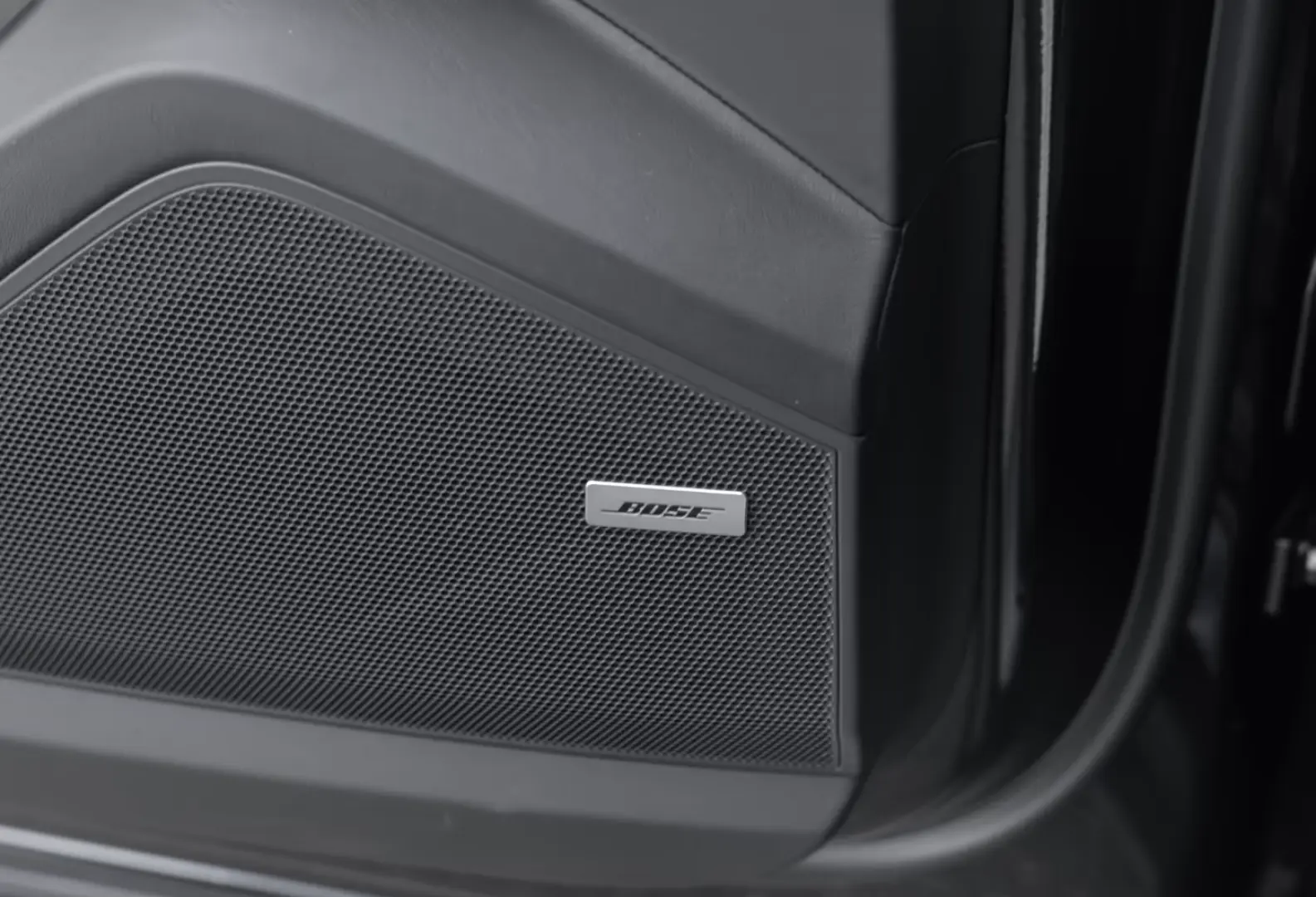 Porsche Cayenne S E-Hybrid BOSE