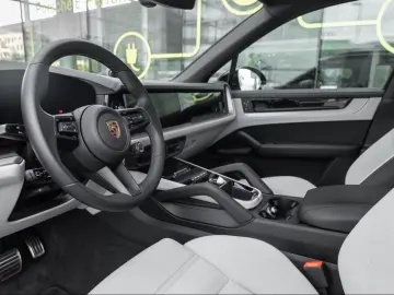 Porsche Cayenne S E-Hybrid BOSE