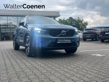 XC40 B3 B DKG Plus Dark 360 Pano Business-Paket