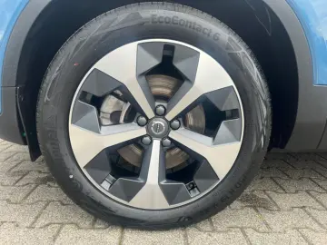 XC40 B3 B DKG Plus Dark 360° Pano Business-Paket