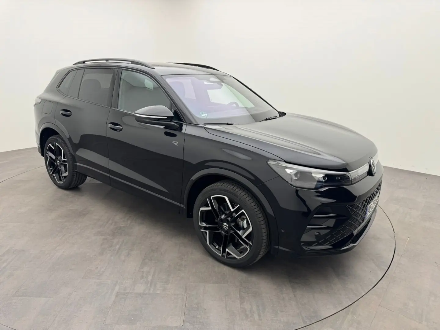 Tiguan PA TDI DSG 4M R-Line BlackLeder20Standh