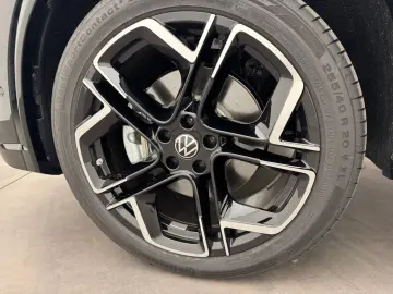 Tiguan PA TDI DSG 4M R-Line BlackLeder20Standh