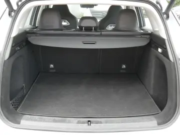 X55 Luxury Aut. LEDER/360°KAMERA/ACC/LED/S-HEIZU