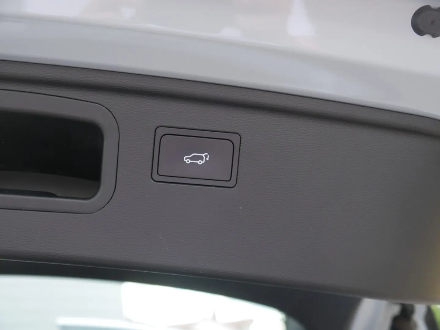 X55 Luxury Aut. LEDER/360°KAMERA/ACC/LED/S-HEIZU