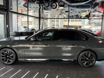 i7 eDrive 50 M Sport*Pano*B&W*360°*TV*Soft*HuD