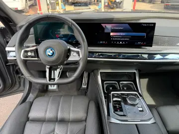i7 eDrive 50 M Sport*Pano*B&W*360°*TV*Soft*HuD
