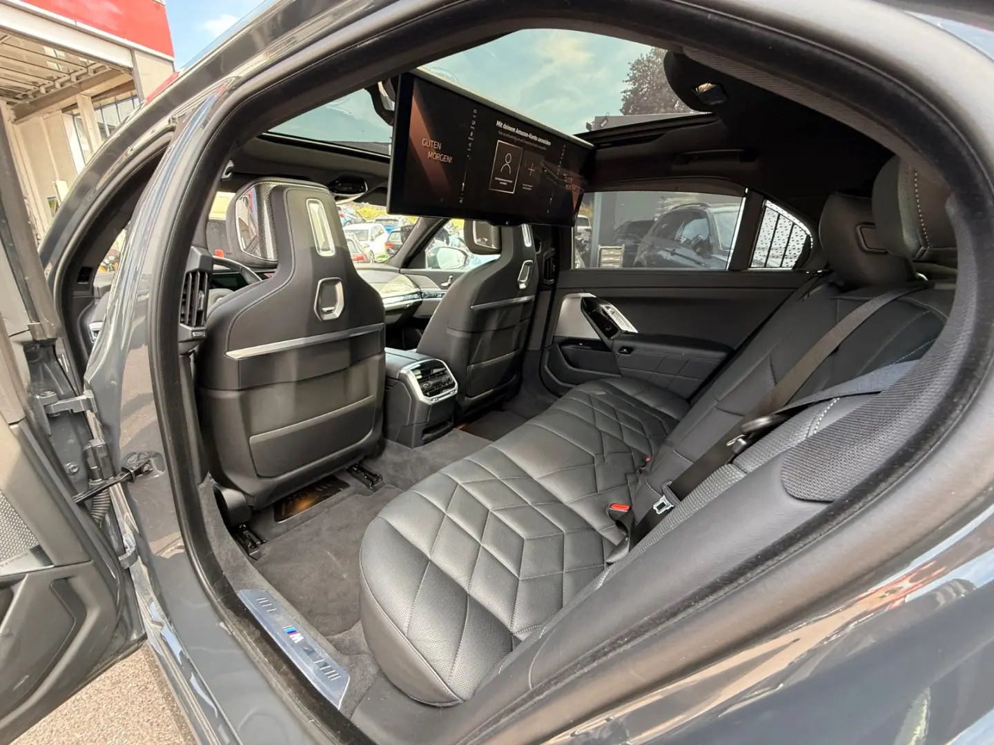 i7 eDrive 50 M Sport*Pano*B&W*360°*TV*Soft*HuD
