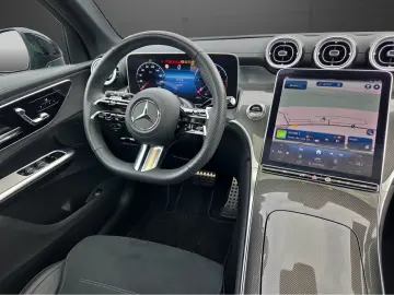 GLC 300 d 4M AMG+NIGHT+AHK+PANO+DISTR+20