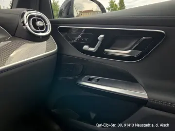 GLC 300 d 4M AMG+NIGHT+AHK+PANO+DISTR+20
