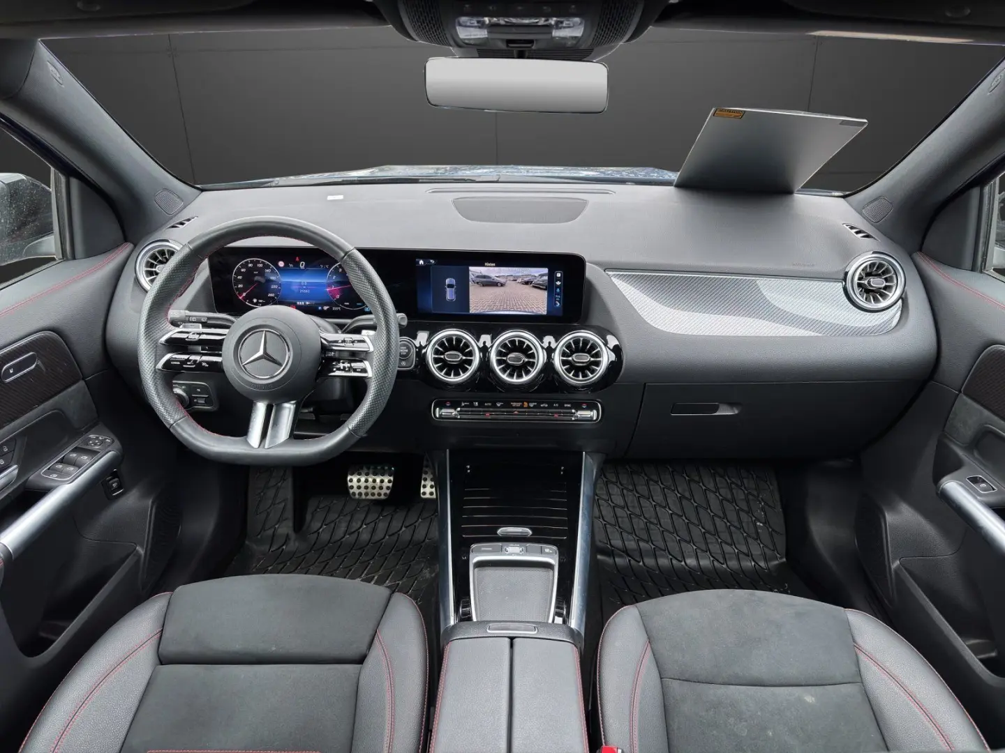 GLA 200 AMG+NIGHT+AHK+PANO+KAMERA+AMBI+LED+WI-PA