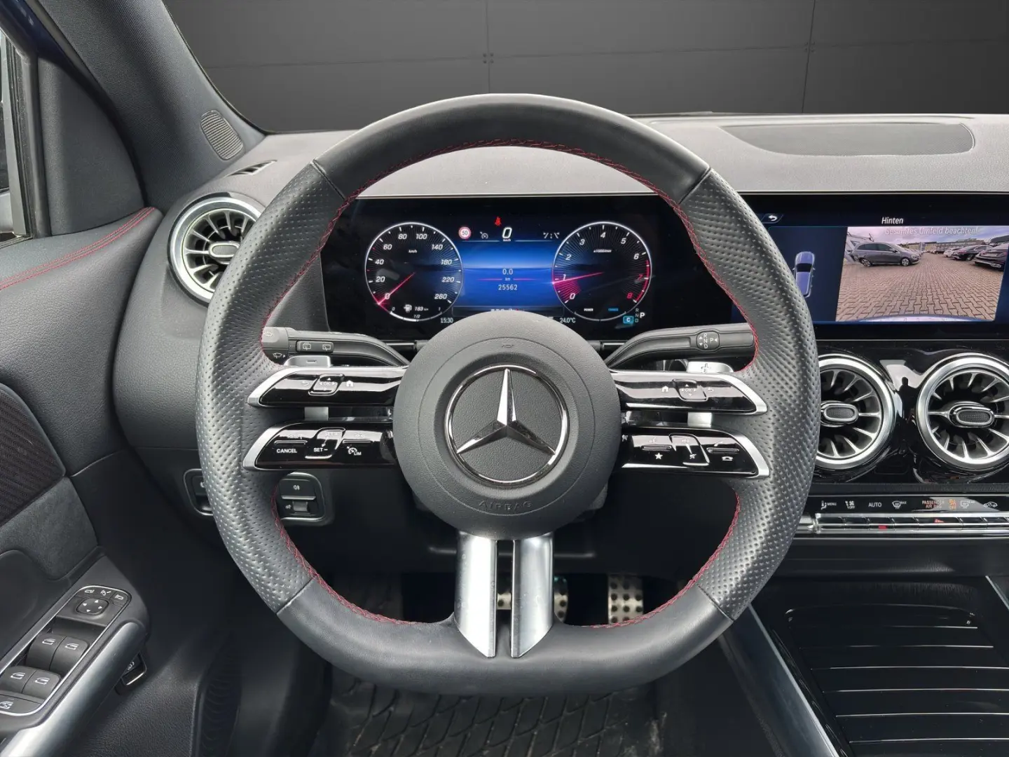 GLA 200 AMG+NIGHT+AHK+PANO+KAMERA+AMBI+LED+WI-PA