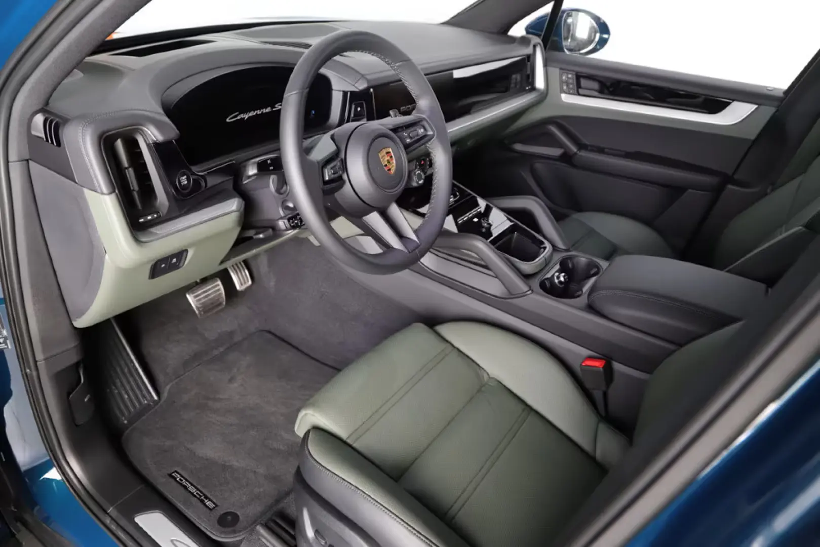 Porsche Cayenne V8 NEUESMODEL STAND PANO