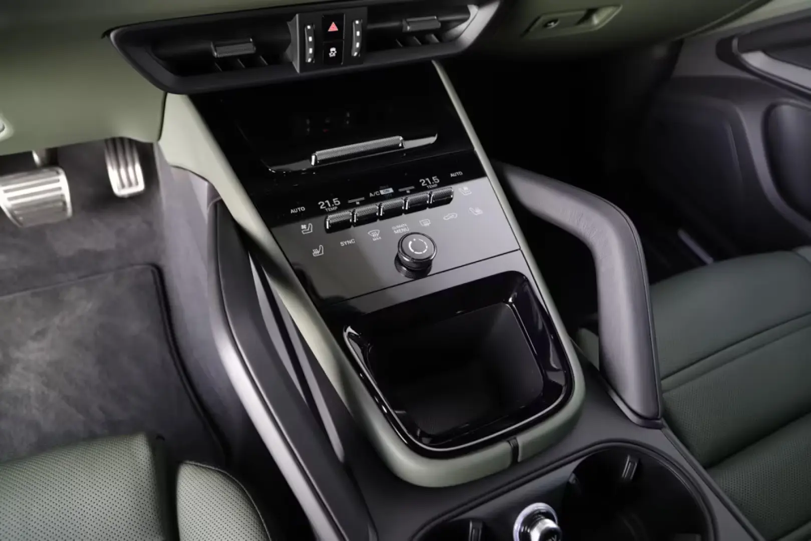 Porsche Cayenne V8 NEUESMODEL STAND PANO